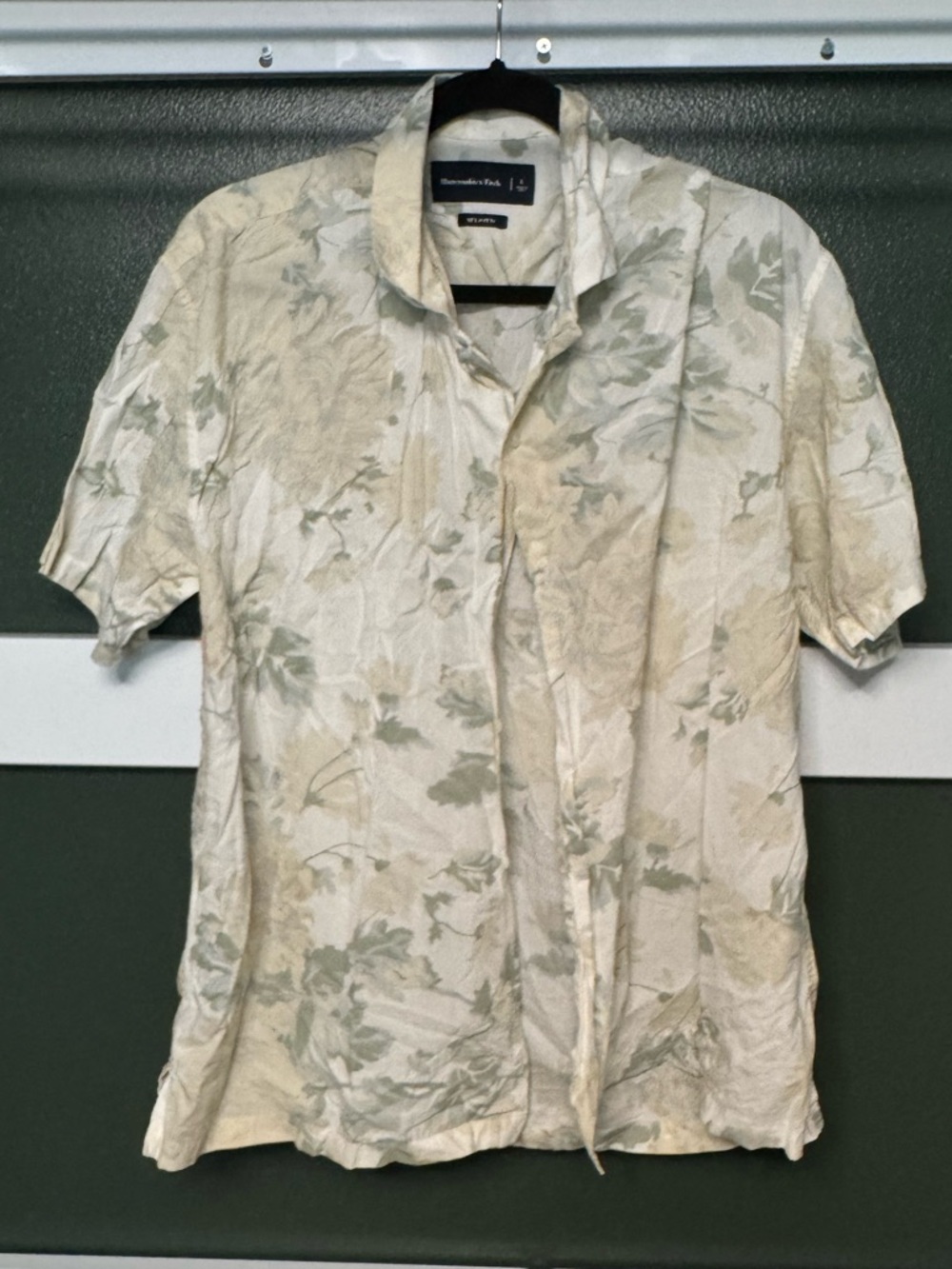 A&F Men’s Resort Shirt- Sage Floral